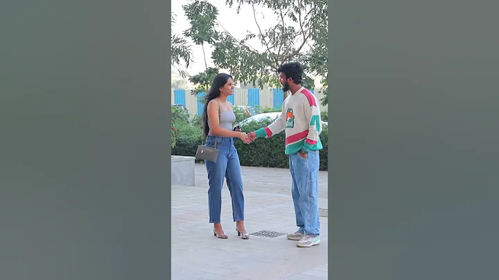 Love at 1st sight 🥰 #Shorts #ajpickuplines #love #OyeItsPrank