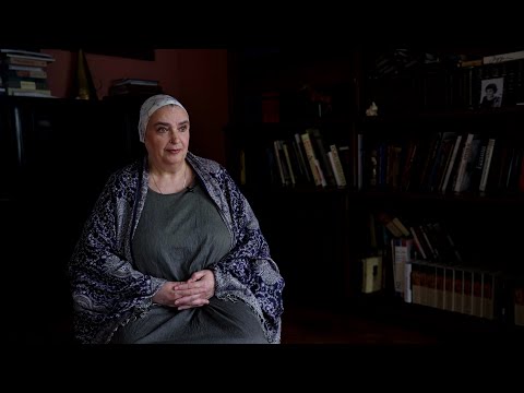 Анна Шмаина-Великанова: «Я не ученый, и если нужно меня как-то определить, то я богослов» (18+)