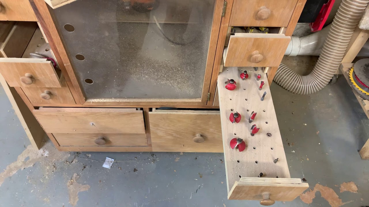 Rusted Router My router bits rusted sitting in my cabinet - YouTube