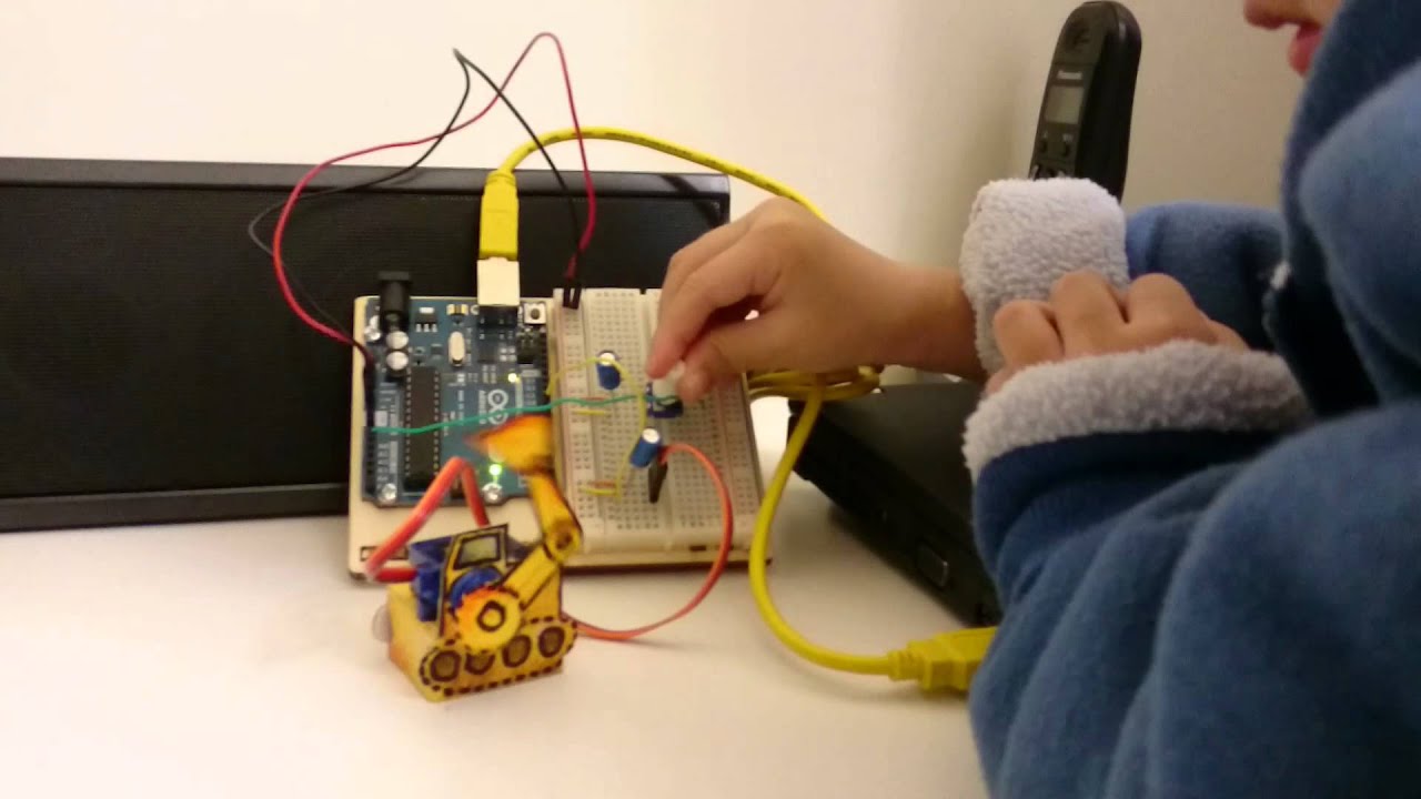 Arduino Excavator - YouTube