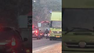 Truck Hino  Putra Samosir                          like dan Subscribe