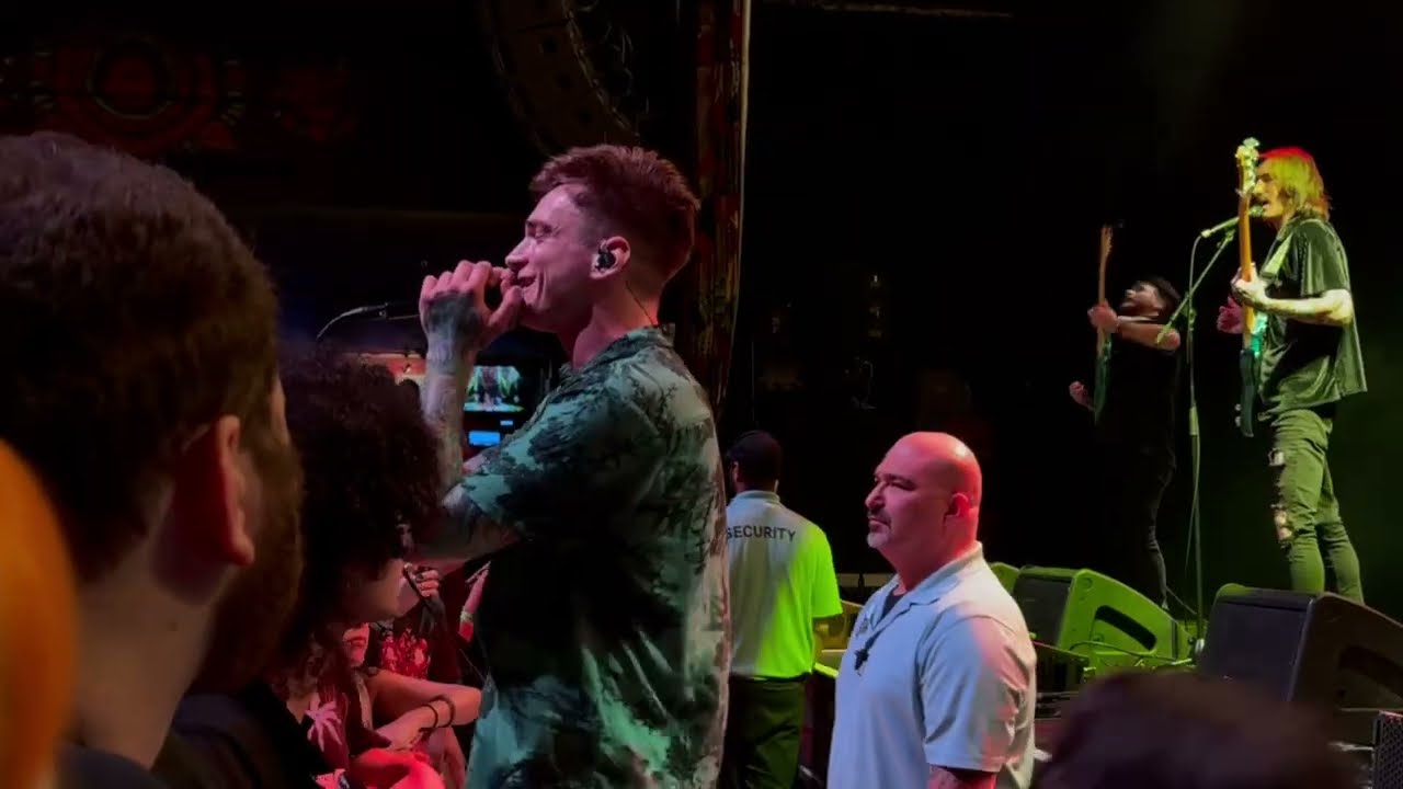 MAKARI Performs BETTER with Andy jumping into the audience at House of Blues in Orlando FL 6/22/2025