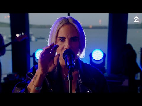 Putar Stranger - Ina Wroldsen