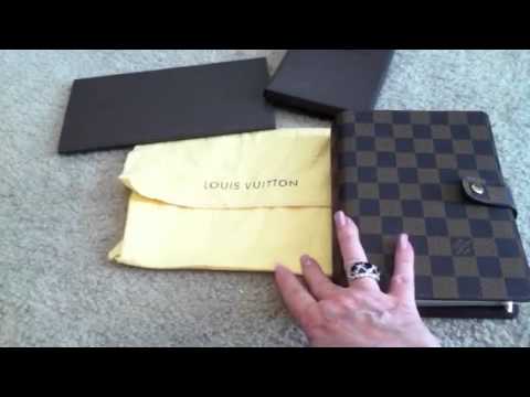 Louis Vuitton Medium Agenda - YouTube