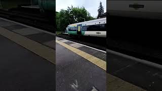 Class 377 Departing Streatham