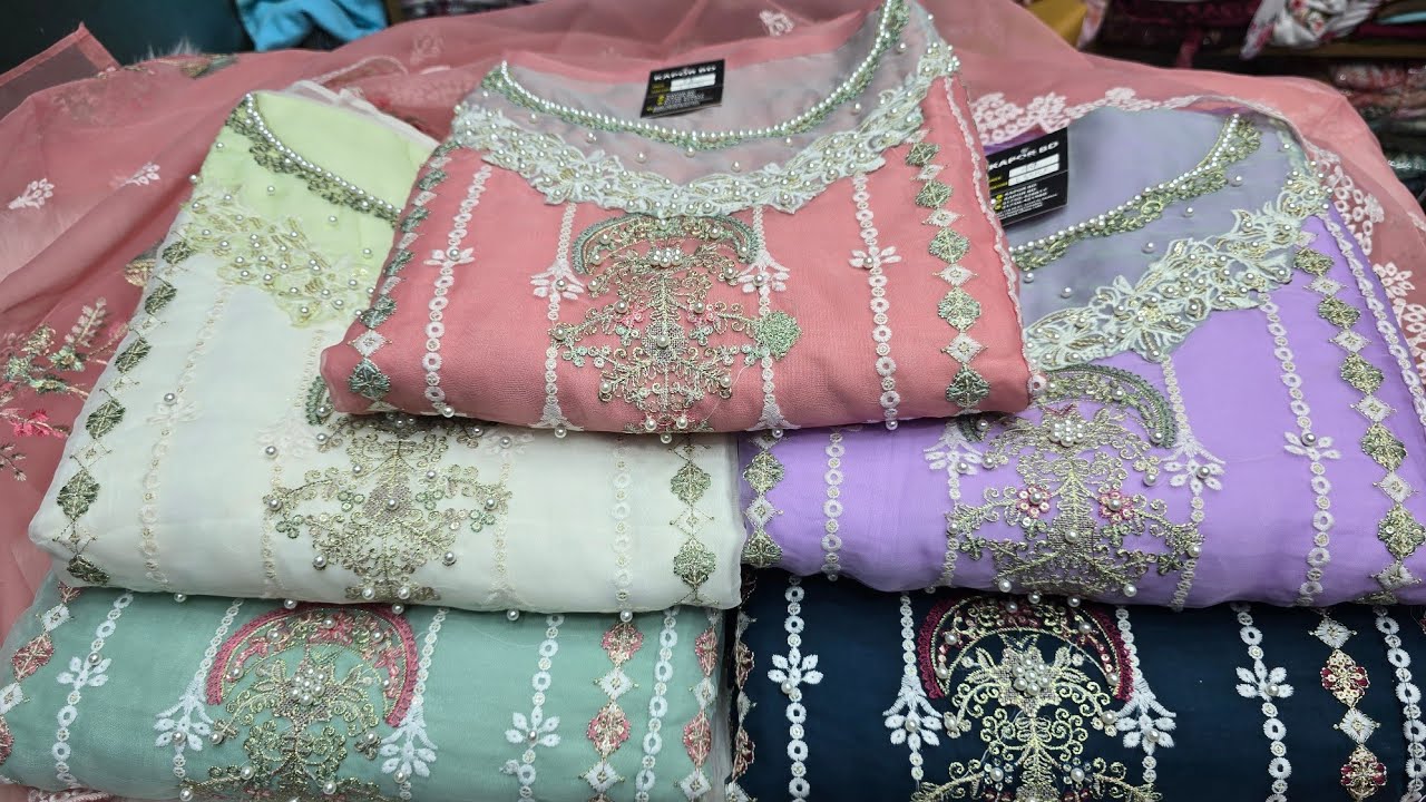 মাথা নষ্ট করা হিট ডিজাইনের ঈদ স্পেশাল পাকিস্তানি ইন্সপায়ারড আনস্টিচ থ্রি পিস । Eid collection 