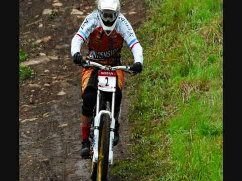 2009 World Cup UCI Downhill Mountain Bike Mont Sai...