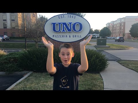 Sunday Drive | Pepperoni Pizza Review UNO’s Pizza (Thin Crust & Deep Dish) & The Cone Ice Cream