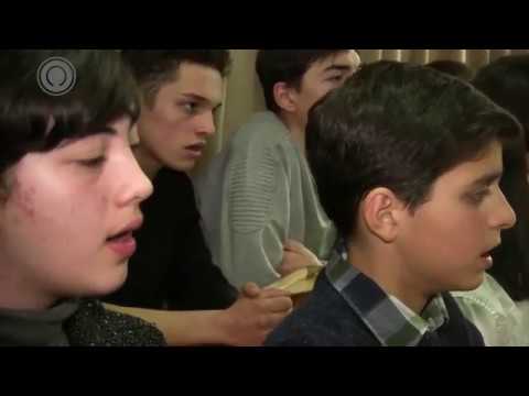 საჩხერის დავით თორაძის სახელობის სამუსიკო სკოლა L