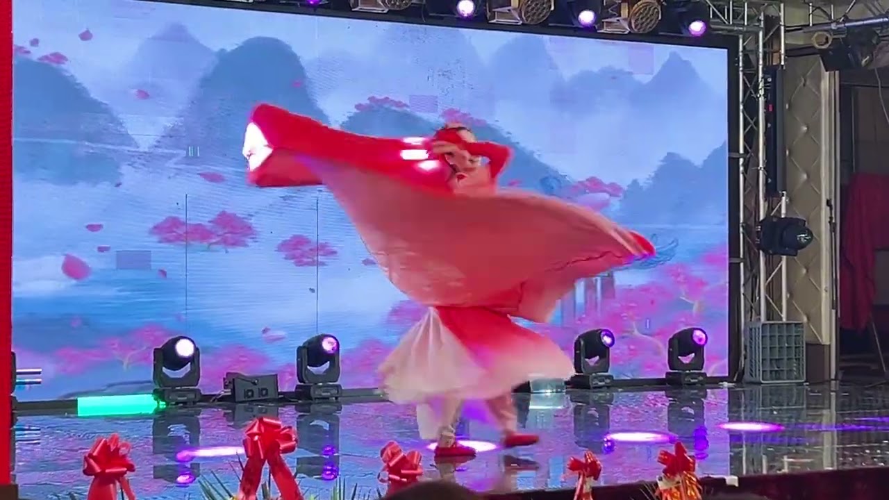 Traditional Chinese dancing- 030726