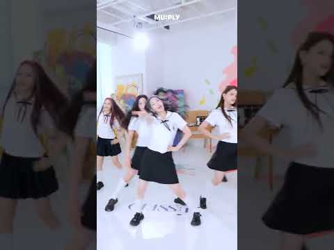 [플리예고LIVE] 💥충격💥 클라쓰가 다른 클라씨 비주얼💗 #플리예고LIVE #CLASSy #Shorts