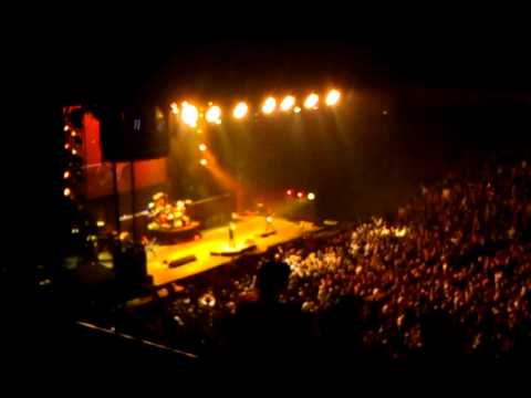 "Crazy Train" live in Dallas ("Scream" tour)