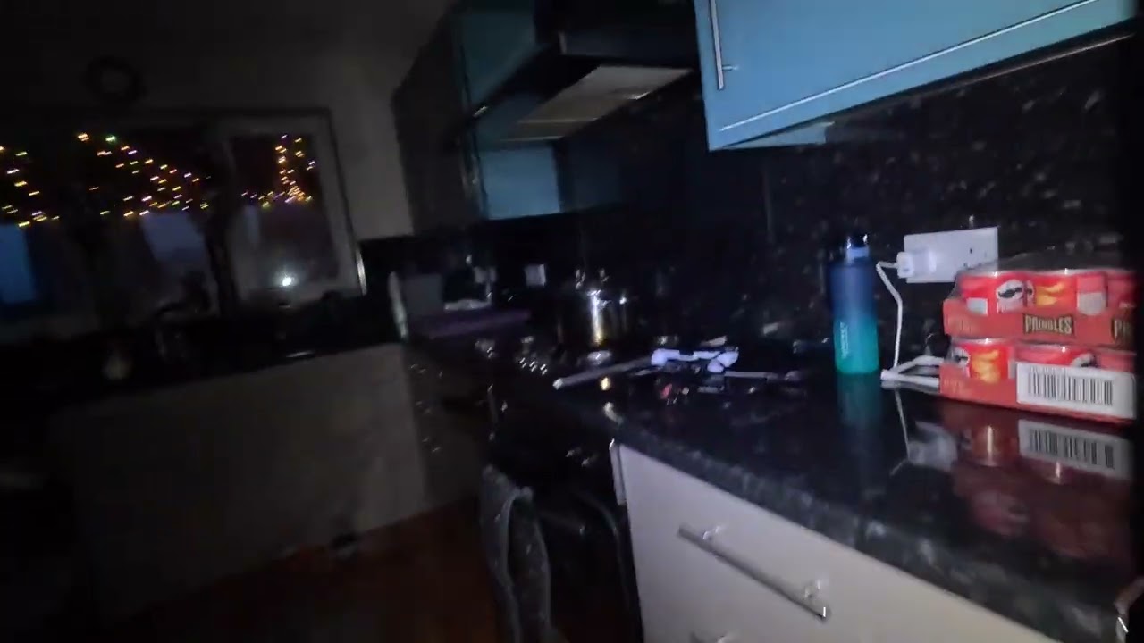 Walmart power outage emergency light start turning off after 90 minutes filling with GoPro