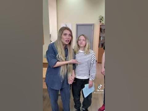 Дочка учится у мамы. Карина Кросс. - YouTube