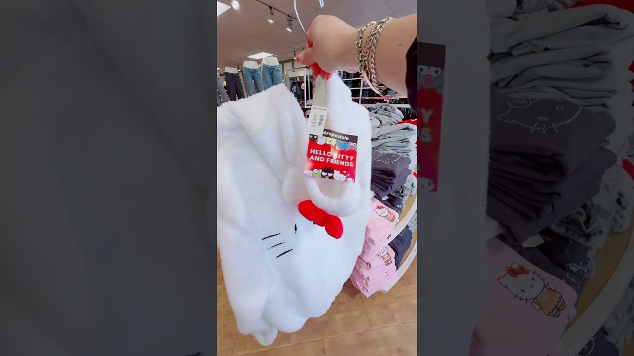 Hello kitty fluffy sweater 