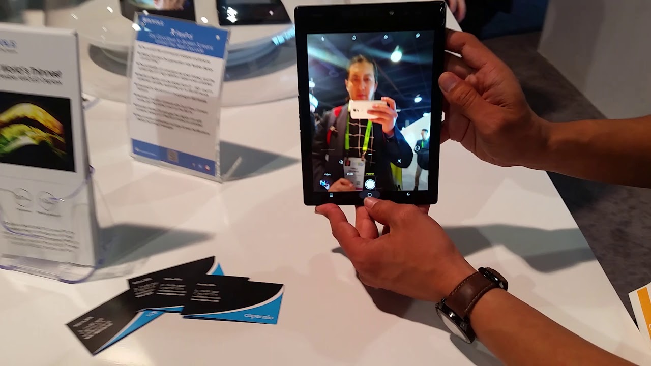 Royole FlexPai - World's First Foldable Smartphone! CES 2019