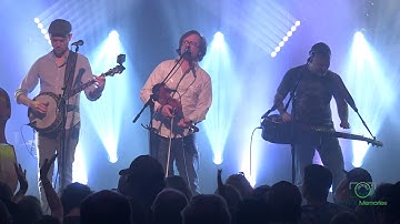 The Infamous Stringdusters  2017-04-06  A Hard Life Makes A Good Song / In God
