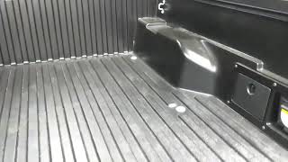 WESTIN Truck Bed Mat for '17 Toyota Tacoma short bed