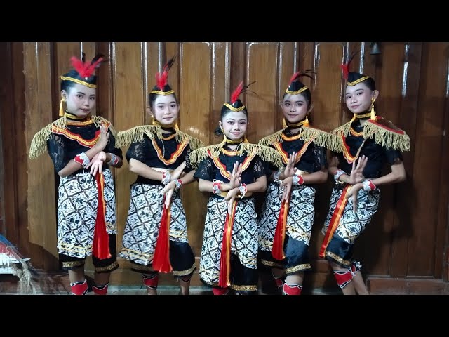 Tari Angguk Manis _Sanggar Pratiwi_FKY 2023 class=