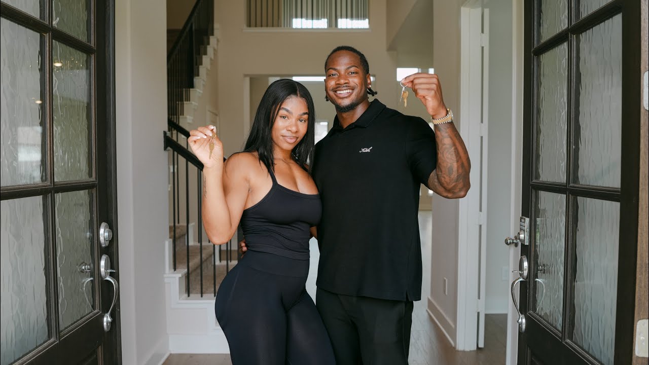 МЫ КУПИЛИ СВОЙ ПЕРВЫЙ ДОМ 🏡 | день подписания | пустой обзор | улучшения дома и многое другое