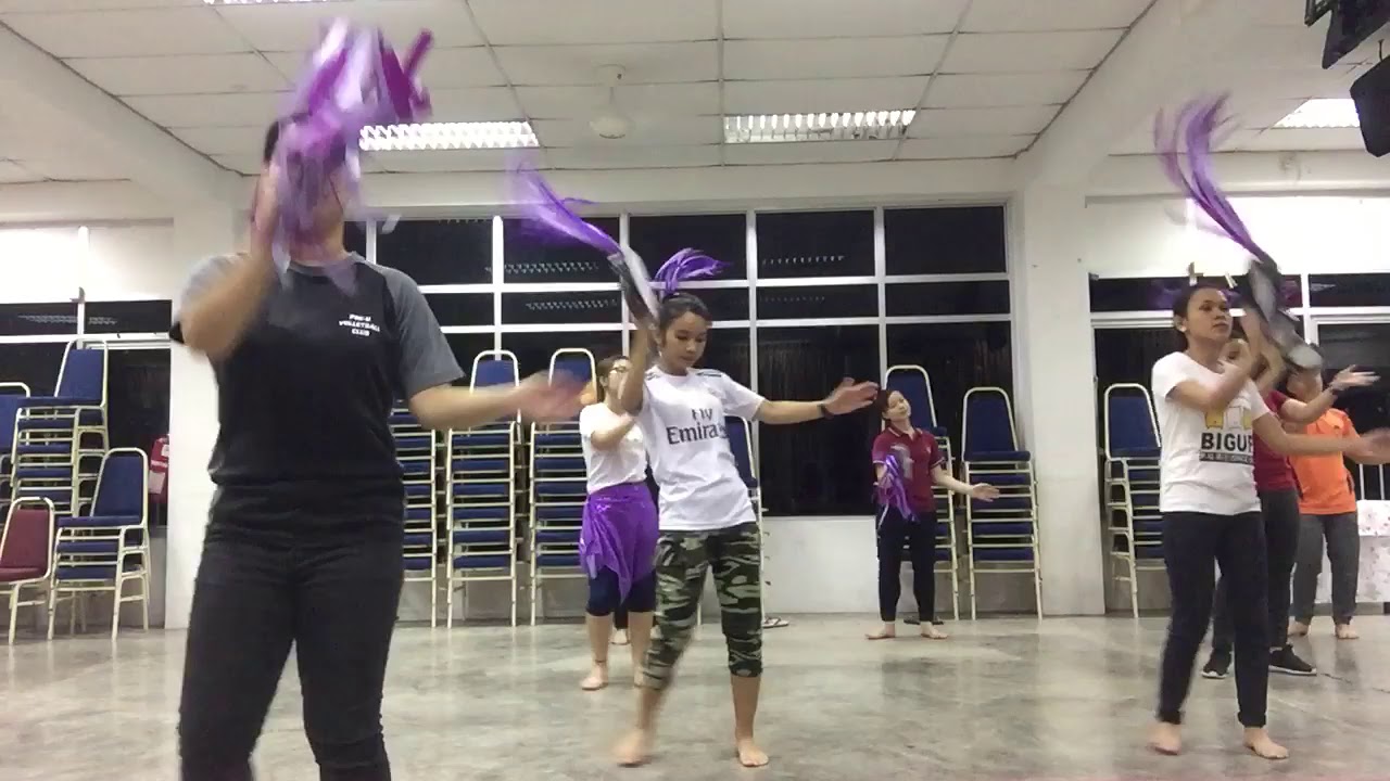 Sungguh Kau mempesona - Tarian tamborin