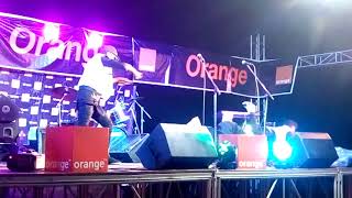 Vol 13 Clôture La Fête Danniversaire Dorange Guinée