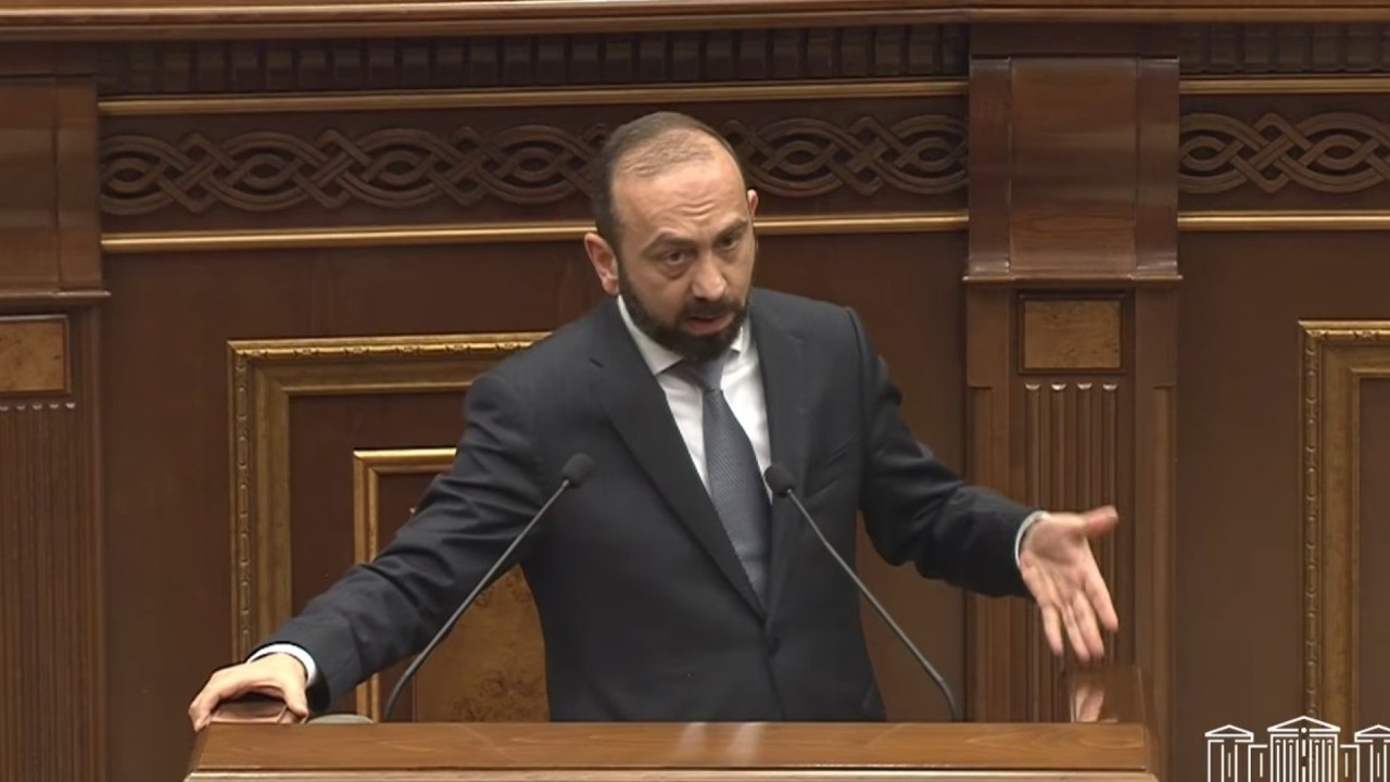 Մի ամիս լողազգեստով նկար ա գցել, վճարունակ ա, թող տոմս առնի․ Միրզոյան