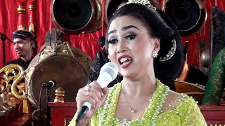 STYOTUHU cover UNIK   //  KARAWITAN COKEK SUKORENO
