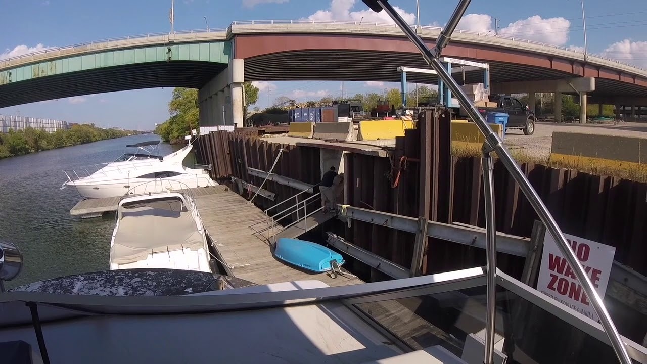 Houseboating Chicago Boat Remodel - 07
