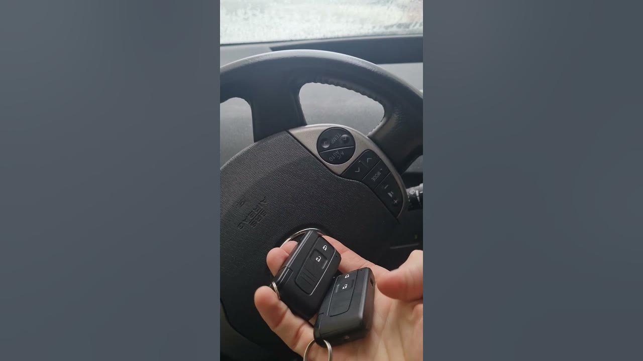 как поменять батарейку в ключе приус 20
