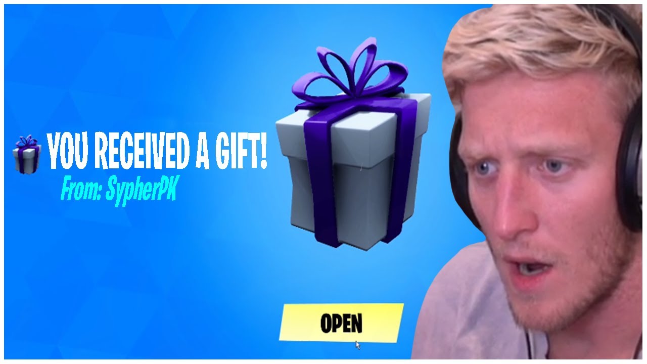 Tfue Got A Gift From SypherPK...