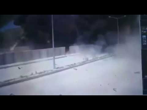 [VIDEO] Car bomb attack hits gendarmerie command in Batman