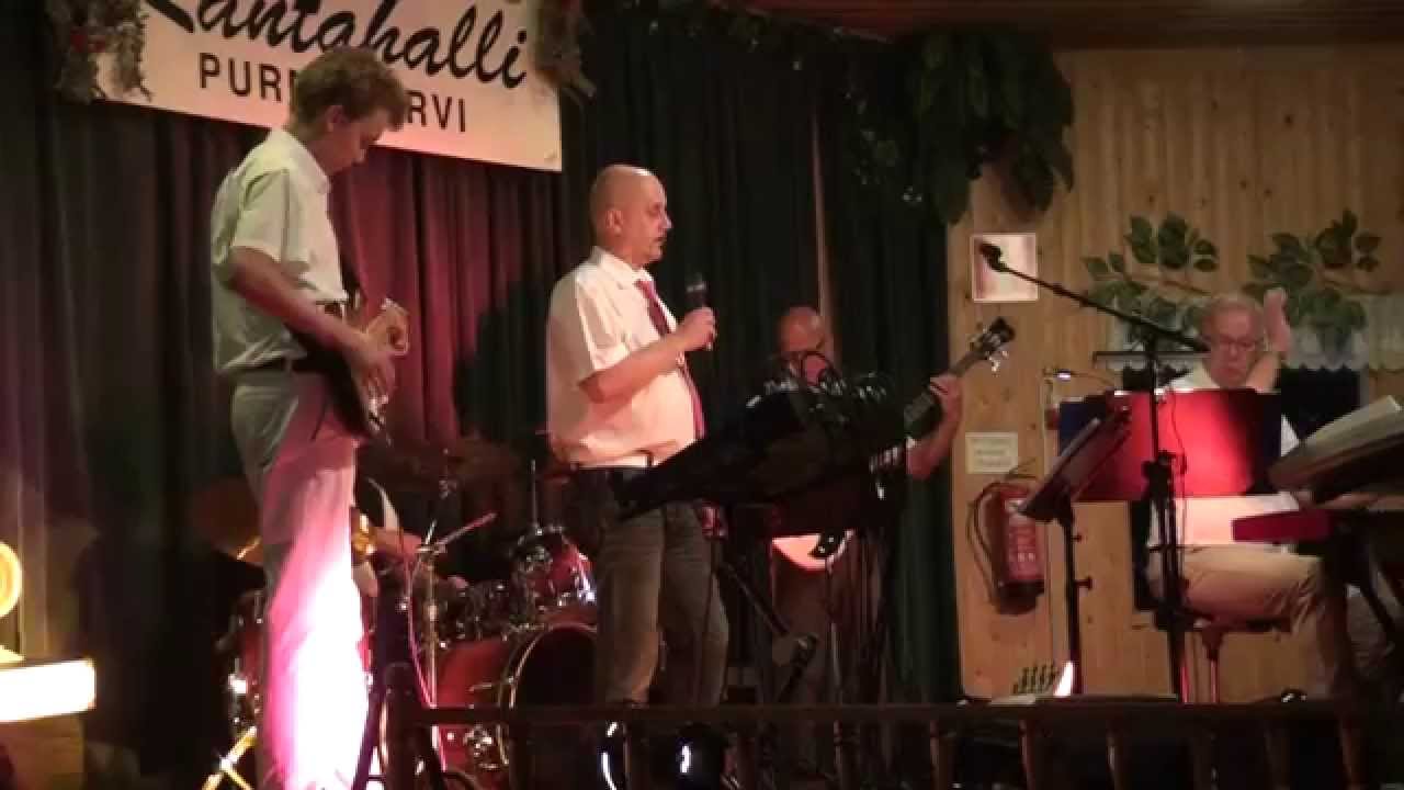 Aleksi Laukkonen yhtyeineen solistina Keijo Taivainen