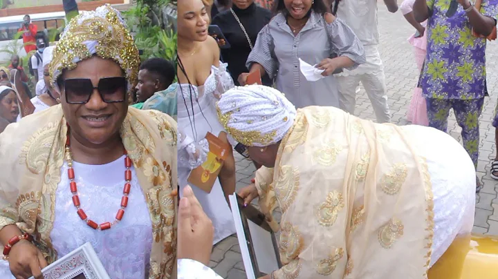 SEE HOW NKECHI BLESSING SCATTER THE BURIAL GROUND WITH DANCE AS SHE BURIED HER MUM