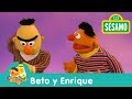 Sésamo: Toca tu cabeza y tu pancita como Beto y Enrique.