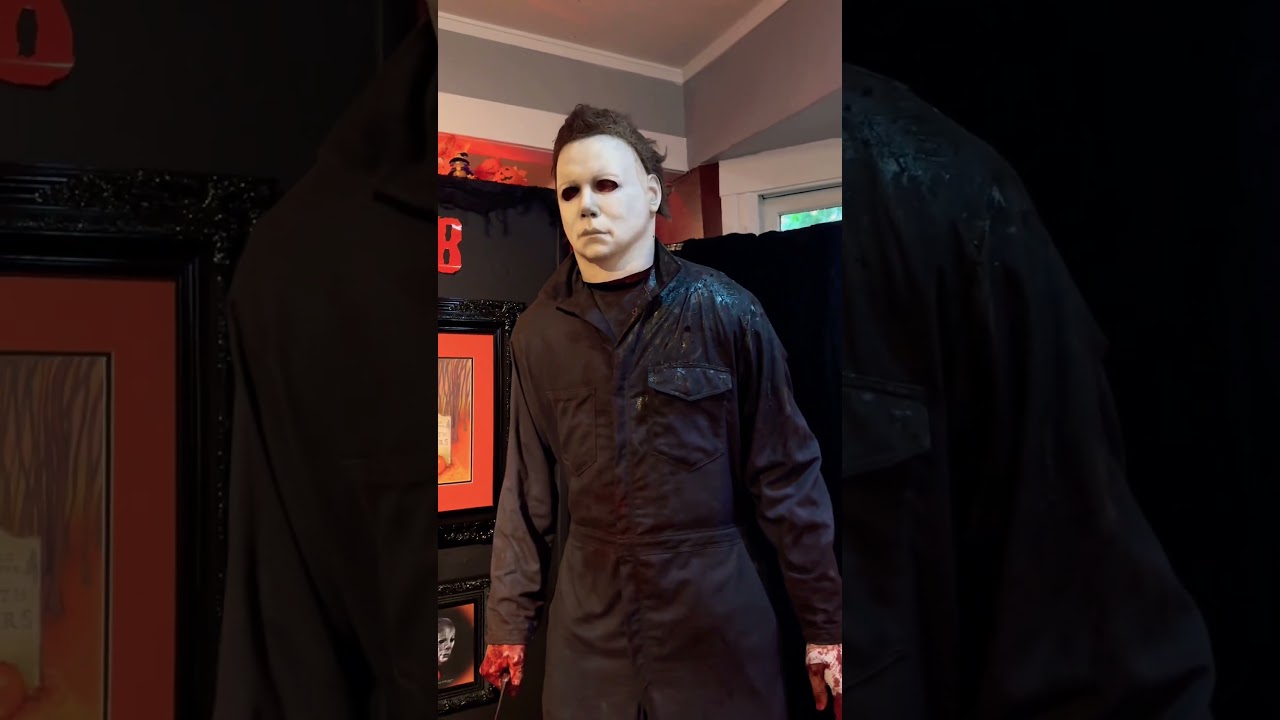 Flashback Mask at SugarMynt Gallery ! Full video coming soon. 