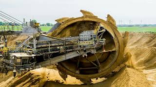 How Hydraulics Power Heavy Machinery: The Science Behind the Force