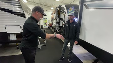 Tip Tuesday - All about Stabilizer and Leveling Jacks