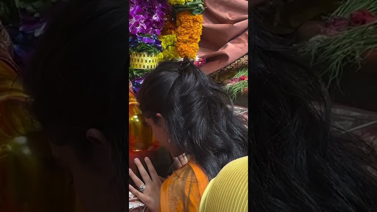 Radhika Merchant Ambani Shaila Viren Merchant Viren Merchant Anant Ambani Lalbaugcha Raja Darshan