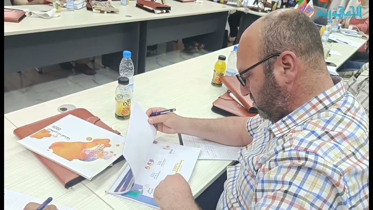 ندوة صحفية لمدير التوزيع سونلغاز سعيدة مجاهد عبد الرحمن