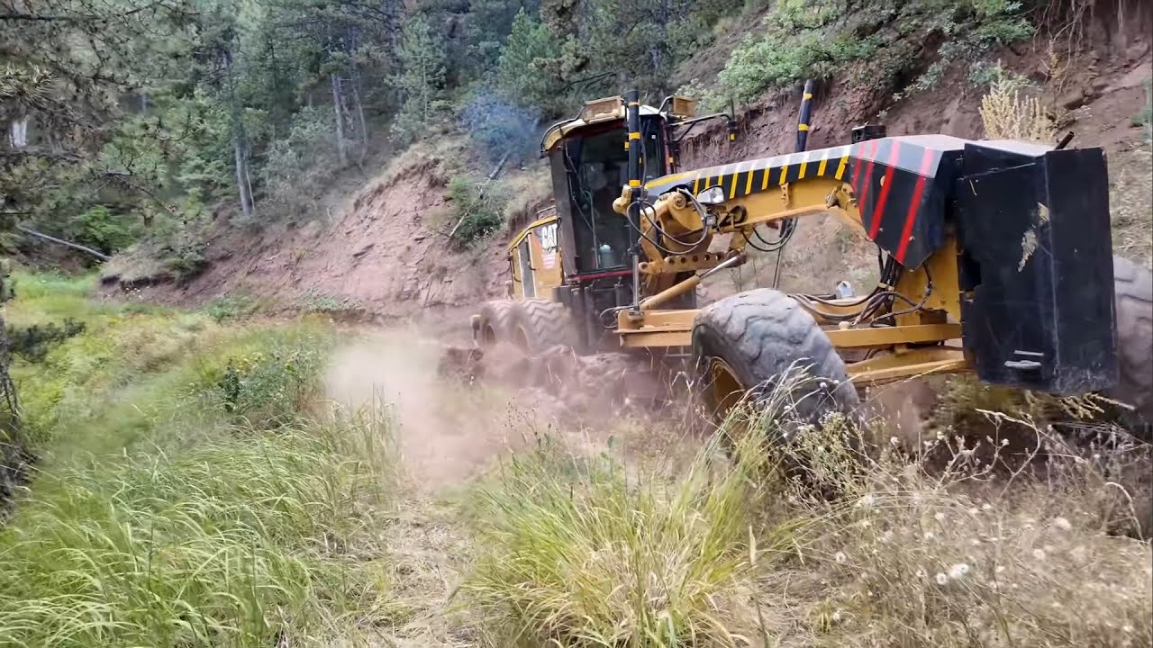 Cat 140m orman canavarı #shorts #keşfet #buldozer #nasılyapılır #grader 