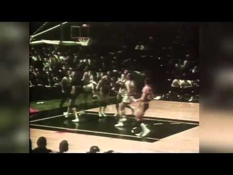 Finals moments: Willis Reed Game 7 - YouTube