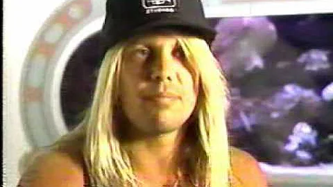 Motley Crue Guns N Roses Axl And Vince Neil Bad Bl...