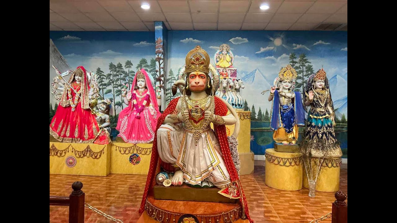 New Years Devotion at the feet of Lord Hanuman.🙏🕉️ HAPPY NEW YEAR 2026 🕉️🙏