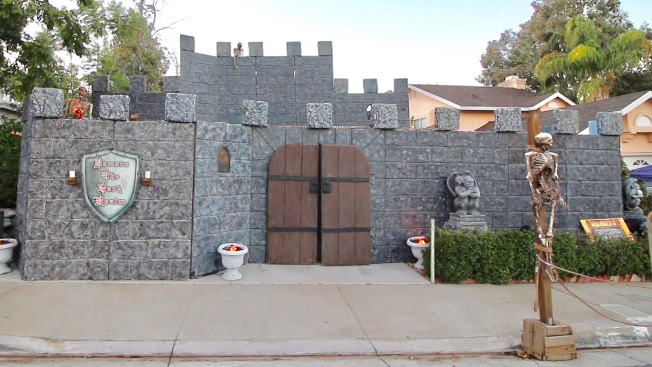 Beware The Dark Realm 2018 - Haunted House Castle / Night Time Walk Thru & Behind The Scenes Tour