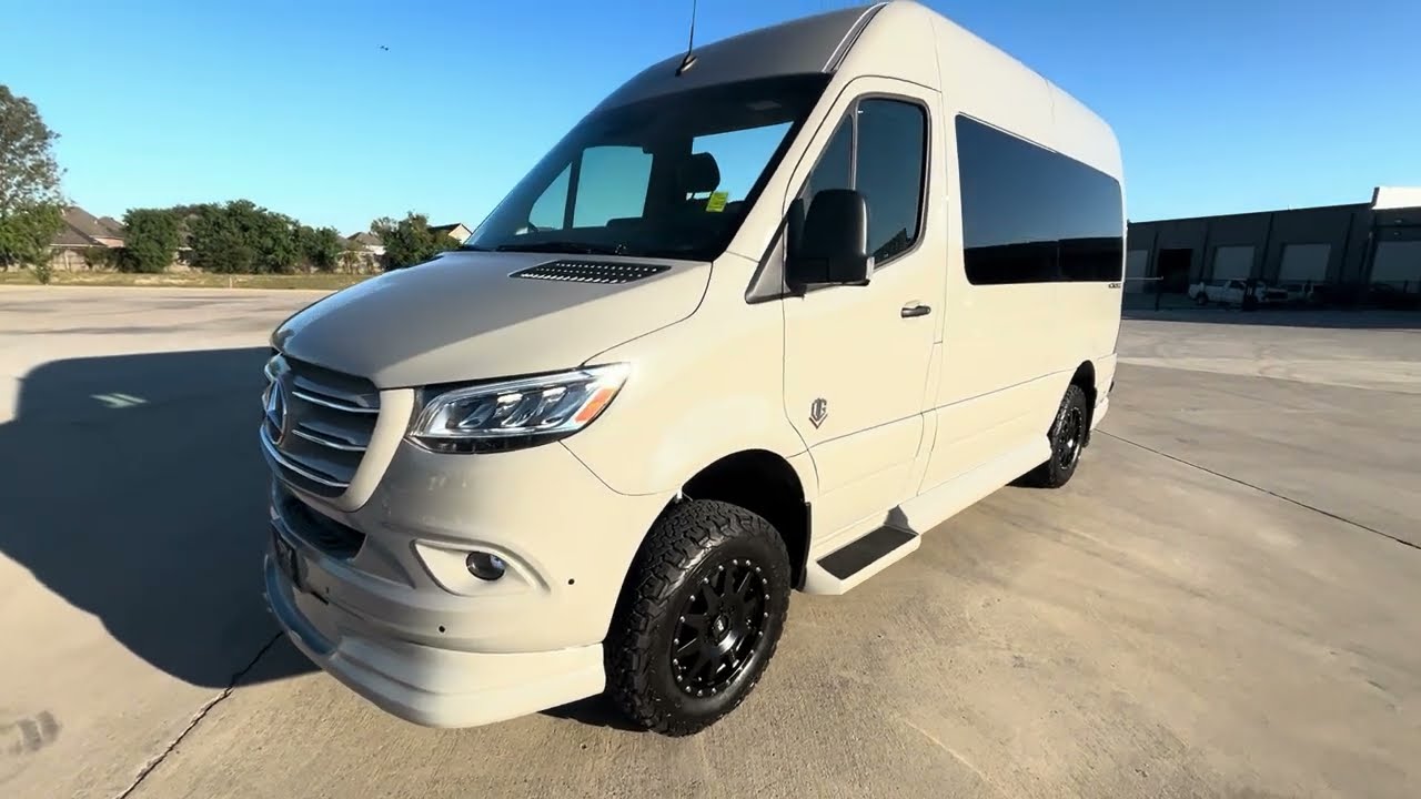 2025 OGV V-Cruise 8OBA AWD