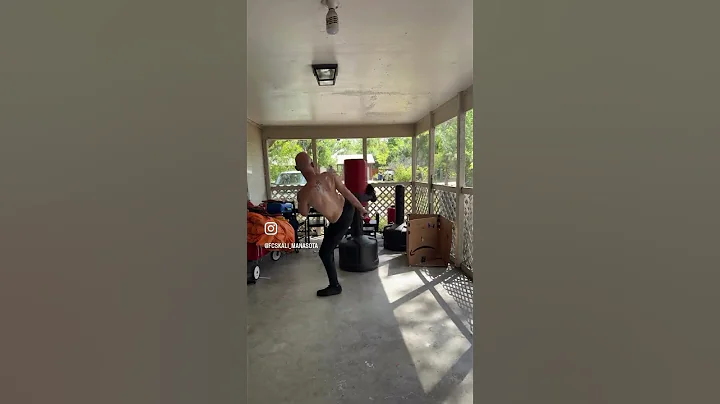 Kick flow on the porch #sungchostaekwondouniversity  #taekwondo #tkd #martialarts #fcskalimanasota