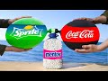 Experiment: the Balloons of Coca Cola & Sprite VS a Bottle of Mentos. Cool reaction!