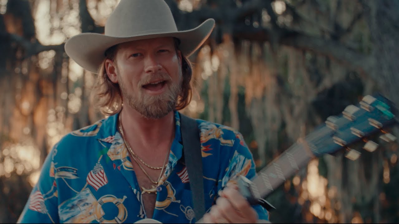 Brian Kelley – Savannah (Official Music Video)