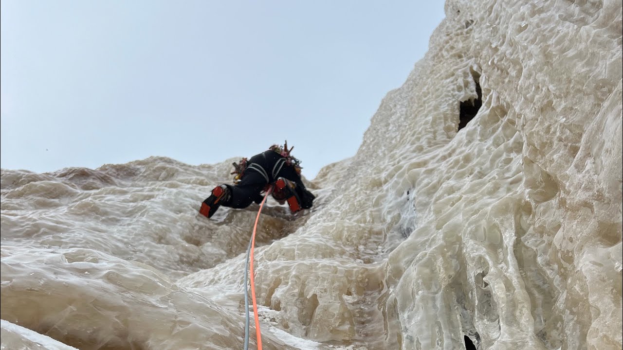 Crux Pitch of La Pomme d’ Or Pitch 5 WI5+